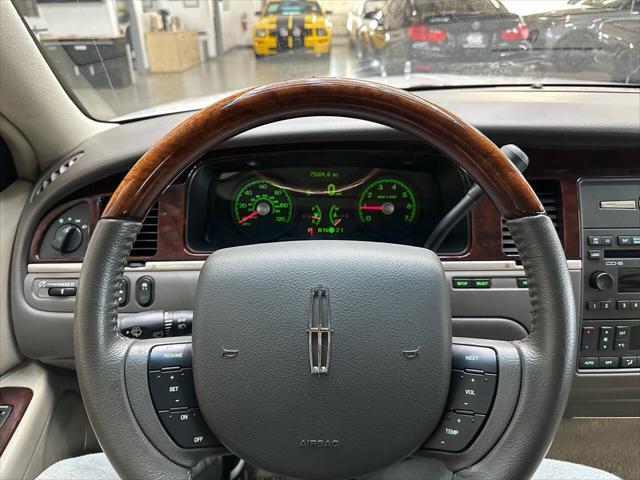 used 2008 Lincoln Town Car car, priced at $12,497