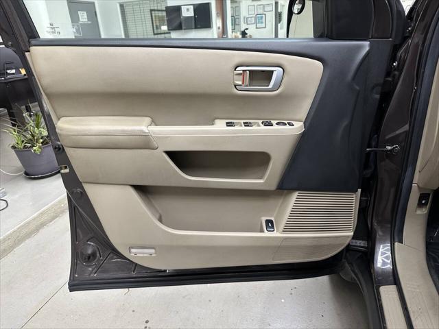 used 2012 Honda Pilot car, priced at $13,999