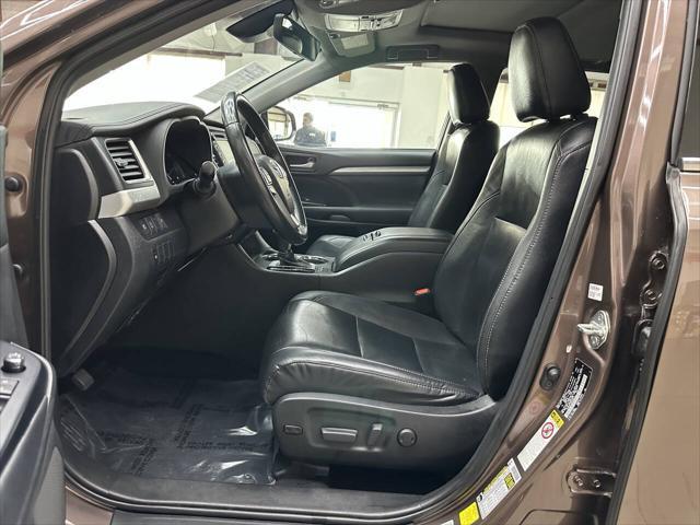 used 2019 Toyota Highlander car, priced at $20,997