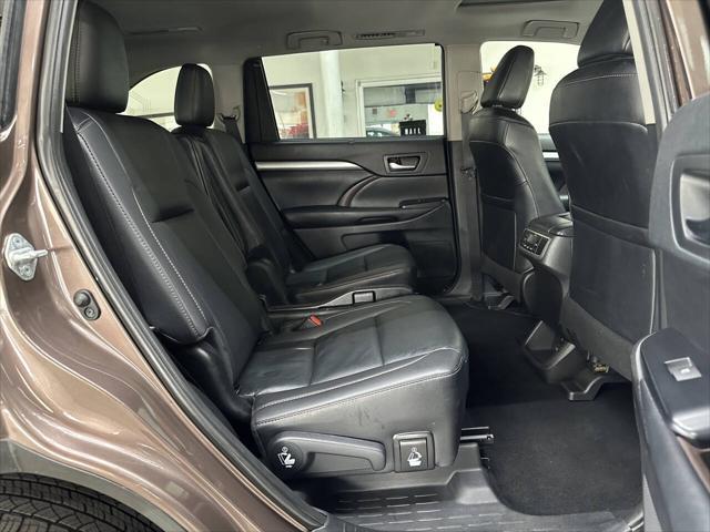used 2019 Toyota Highlander car, priced at $20,997