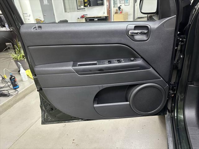 used 2010 Jeep Compass car, priced at $4,999