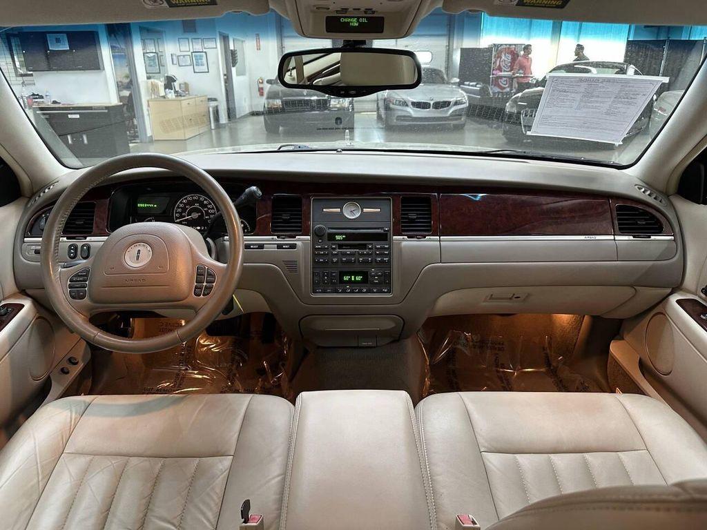 used 2004 Lincoln Town Car car, priced at $10,997