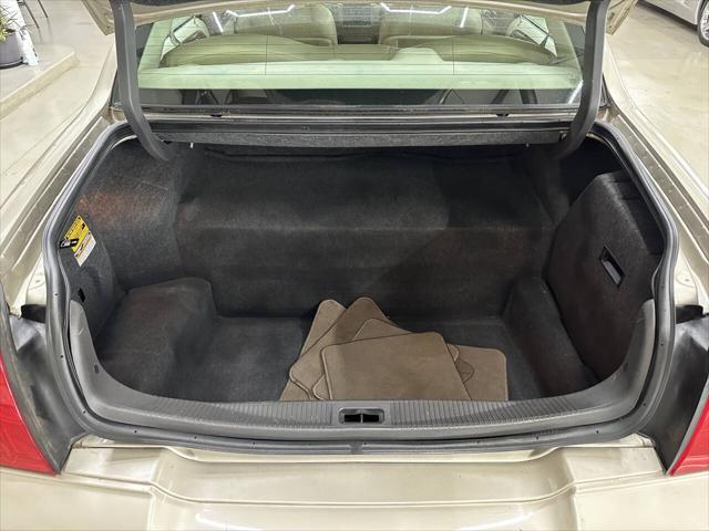 used 2004 Lincoln Town Car car