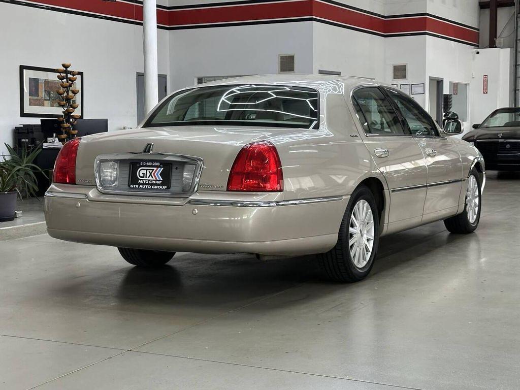 used 2004 Lincoln Town Car car, priced at $10,997