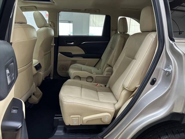 used 2016 Toyota Highlander car, priced at $17,499