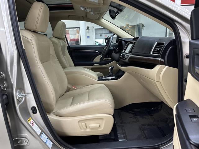 used 2016 Toyota Highlander car, priced at $17,499