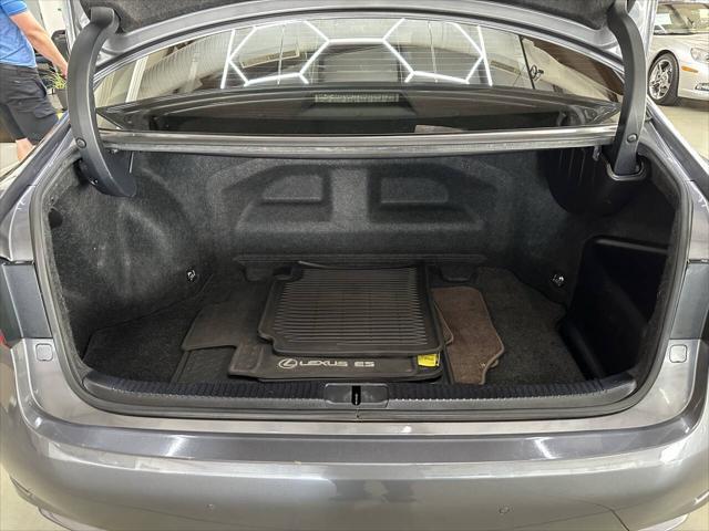 used 2016 Lexus ES 300h car, priced at $22,997