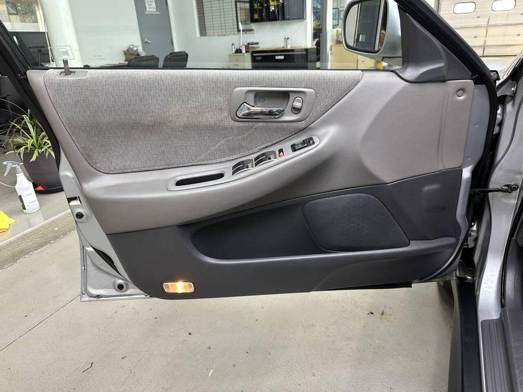 used 2001 Honda Accord car, priced at $7,497