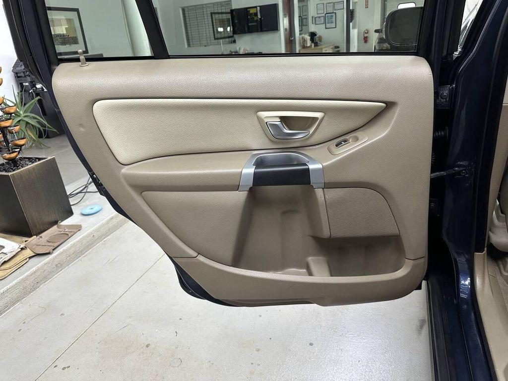 used 2014 Volvo XC90 car, priced at $10,497