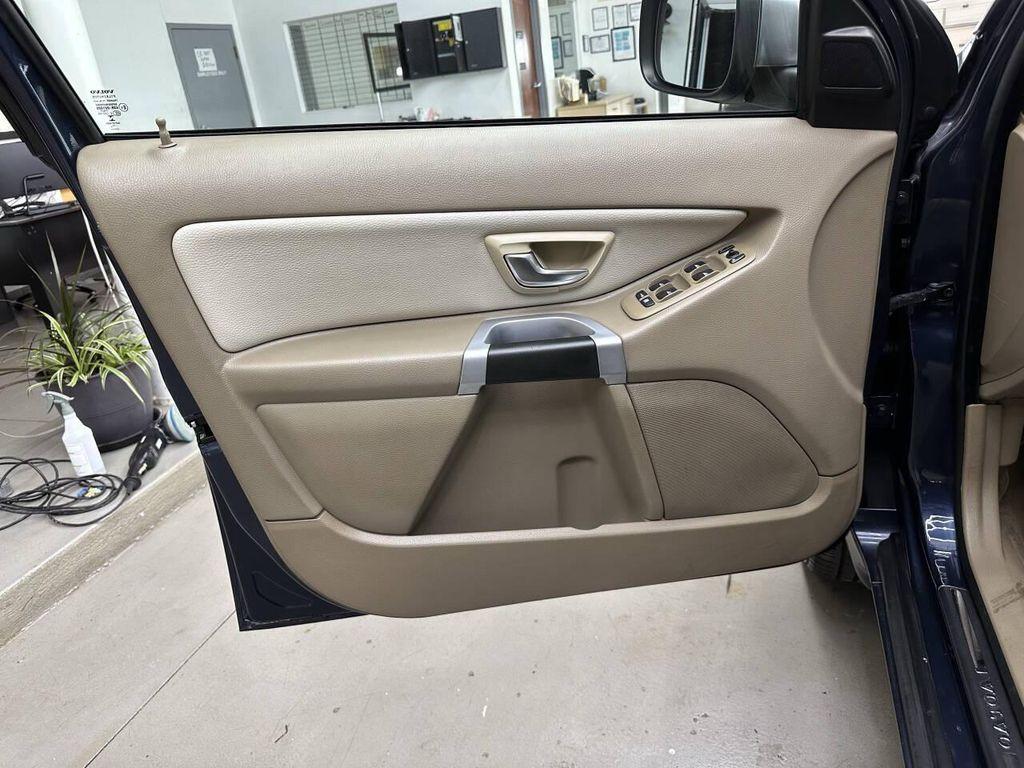 used 2014 Volvo XC90 car, priced at $10,497