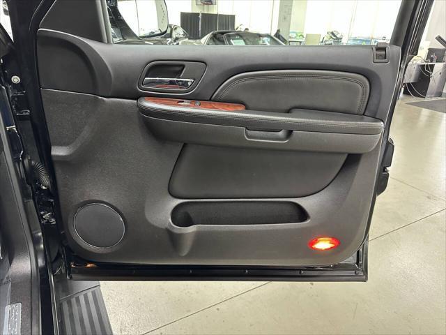 used 2008 Cadillac Escalade car, priced at $18,997