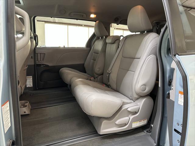 used 2017 Toyota Sienna car