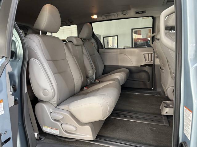 used 2017 Toyota Sienna car