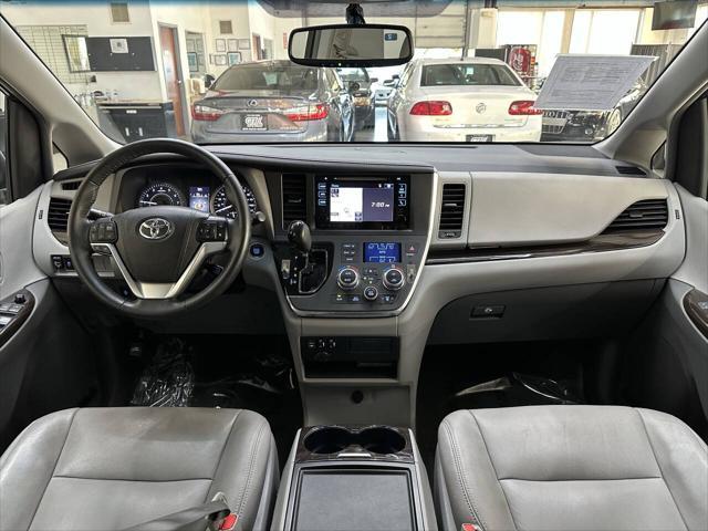 used 2017 Toyota Sienna car