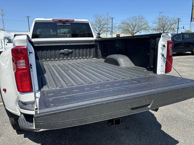 new 2025 Chevrolet Silverado 3500 car, priced at $88,543