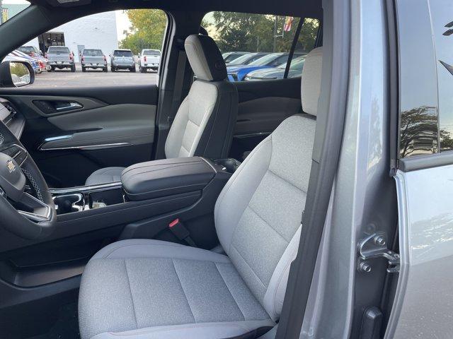 new 2026 Chevrolet Traverse car, priced at $47,355