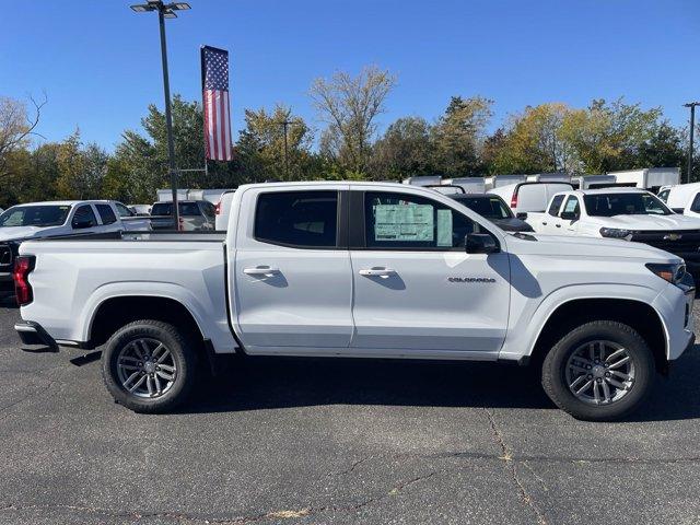 new 2024 Chevrolet Colorado car, priced at $29,995