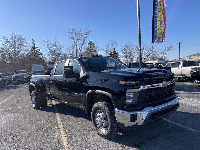 new 2025 Chevrolet Silverado 3500 car, priced at $72,526