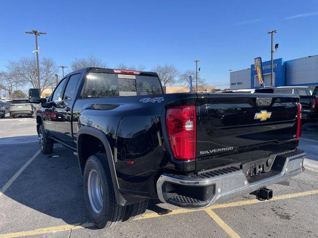 new 2025 Chevrolet Silverado 3500 car, priced at $72,526