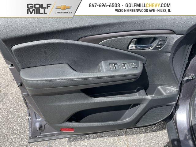 used 2022 Honda Pilot car, priced at $39,551