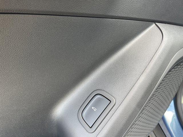 new 2026 Chevrolet Traverse car, priced at $43,195