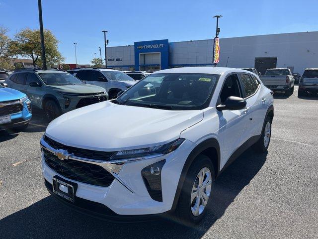 new 2026 Chevrolet Trax car, priced at $23,390