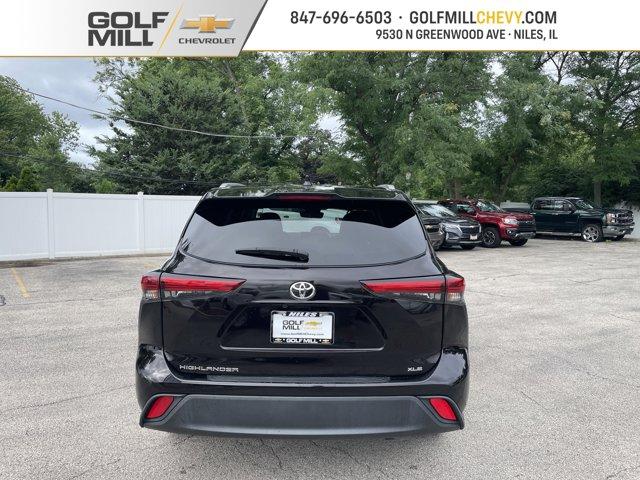 used 2022 Toyota Highlander car, priced at $39,551