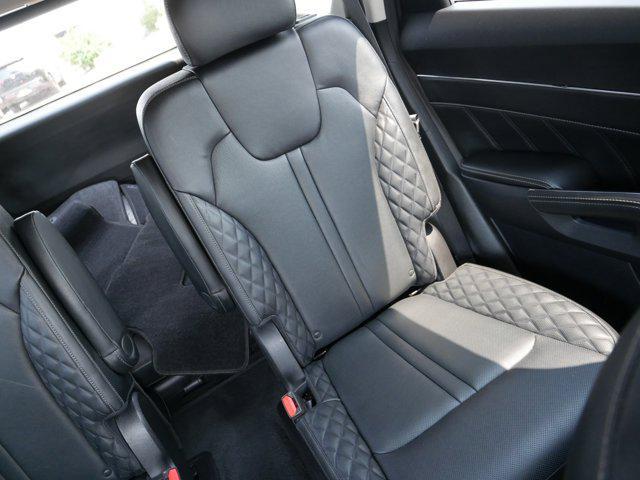 used 2022 Kia Sorento car, priced at $33,198