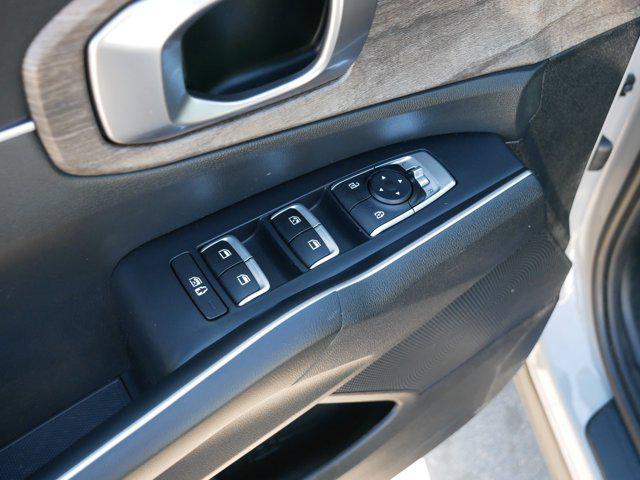 used 2022 Kia Sorento car, priced at $27,495