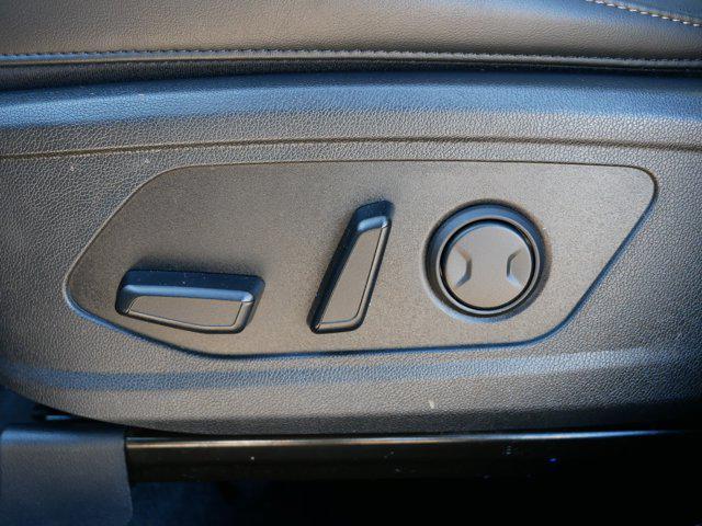 used 2022 Kia Sorento car, priced at $27,495