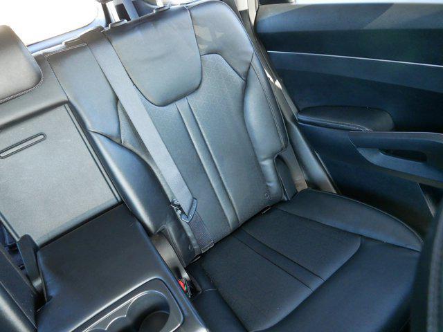 used 2022 Kia Sorento car, priced at $27,495