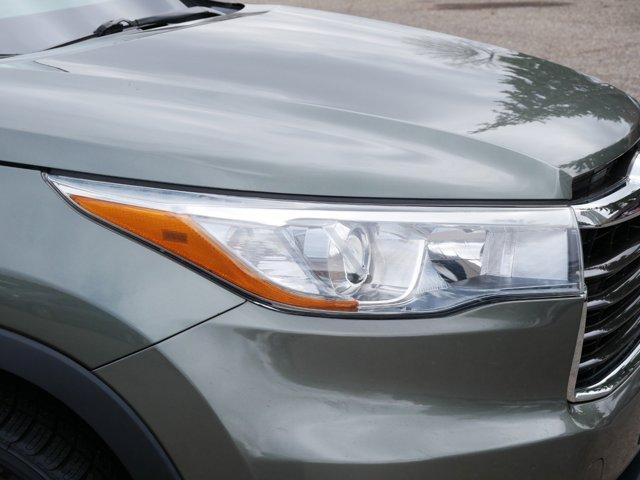 used 2015 Toyota Highlander car, priced at $16,998