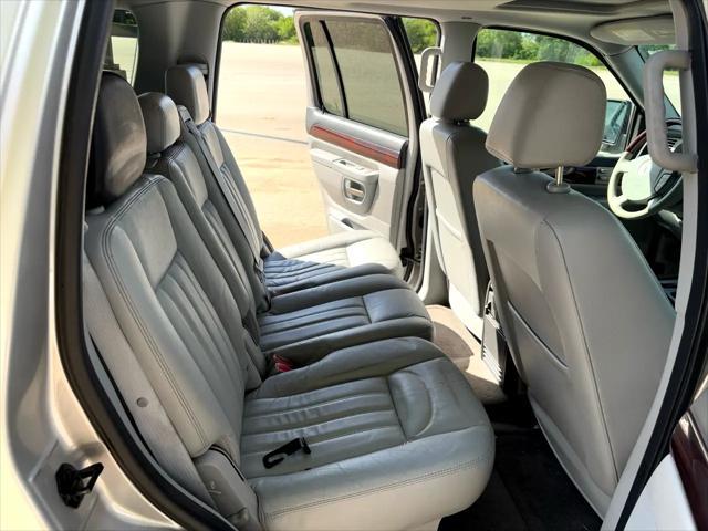 used 2005 Lincoln Aviator car, priced at $10,800