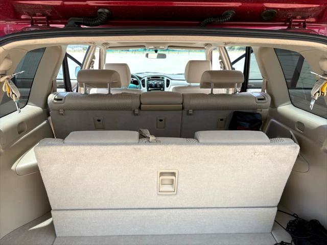 used 2004 Toyota Highlander car, priced at $13,500