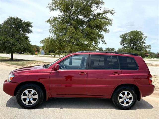 used 2004 Toyota Highlander car, priced at $13,500