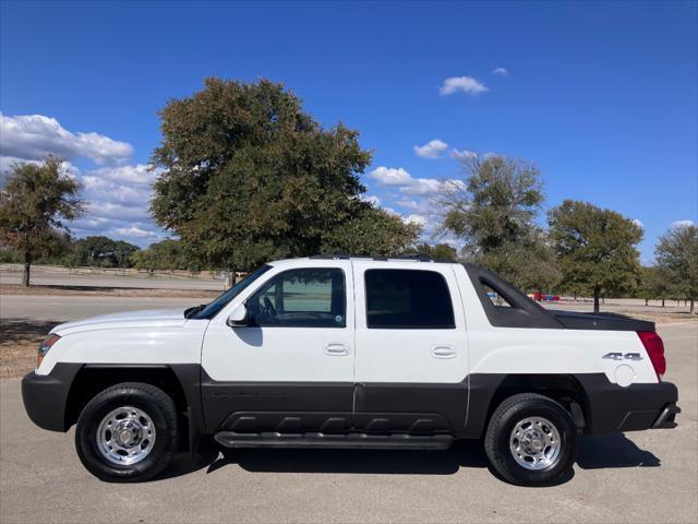 used 2003 Chevrolet Avalanche car, priced at $24,900