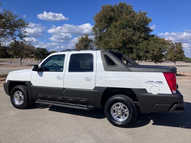 used 2003 Chevrolet Avalanche car, priced at $24,900