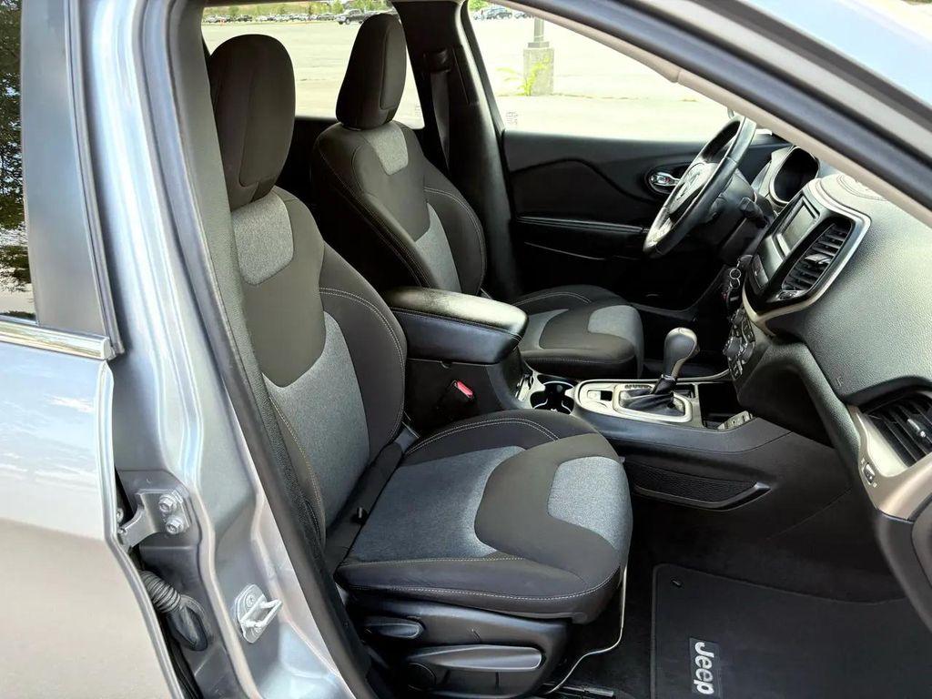 used 2014 Jeep Cherokee car, priced at $12,900