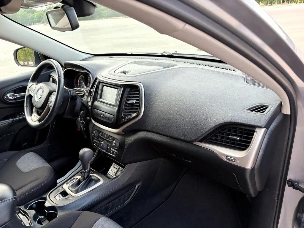used 2014 Jeep Cherokee car, priced at $12,900