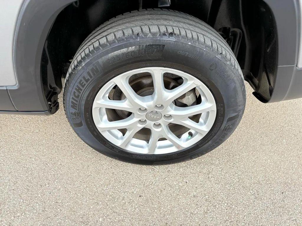 used 2014 Jeep Cherokee car, priced at $12,900