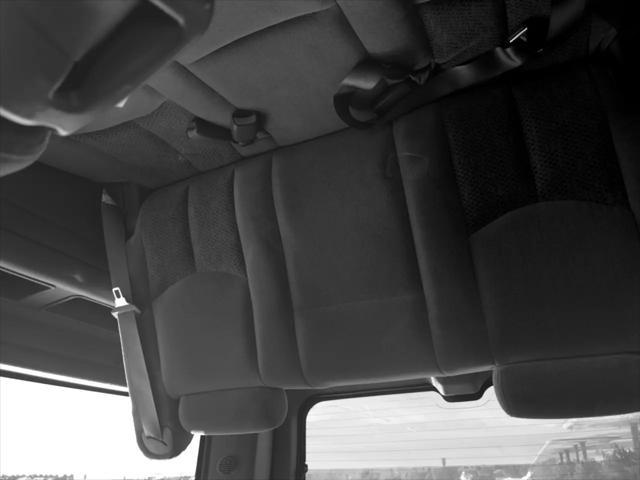 used 2006 Chevrolet Suburban car, priced at $12,500