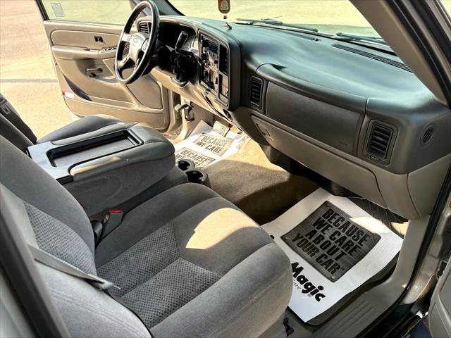 used 2006 Chevrolet Suburban car, priced at $11,900