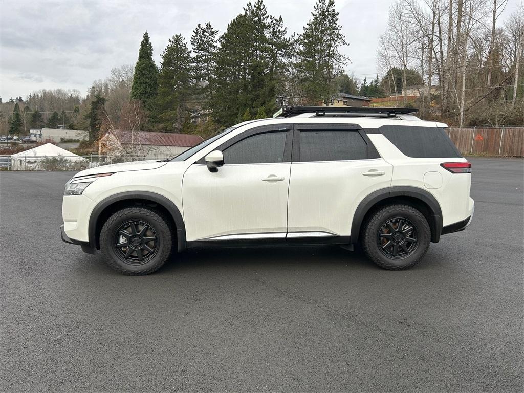 used 2022 Nissan Pathfinder car, priced at $38,433