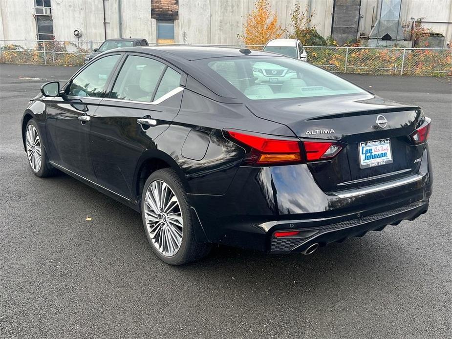 used 2023 Nissan Altima car, priced at $25,995