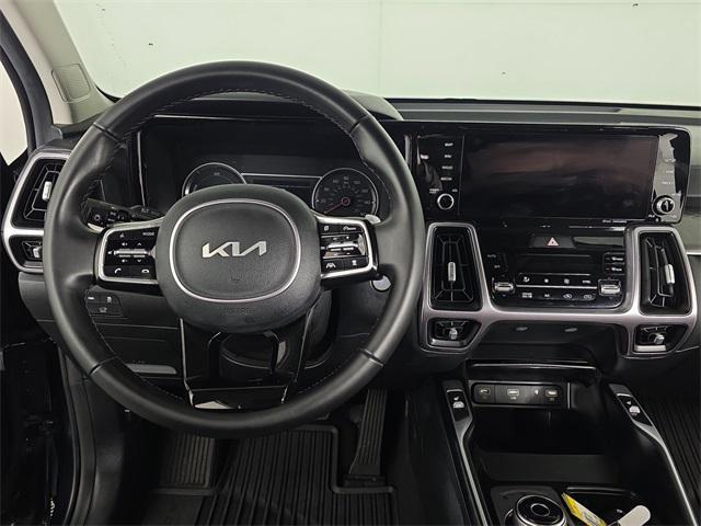 used 2022 Kia Sorento Hybrid car, priced at $29,996