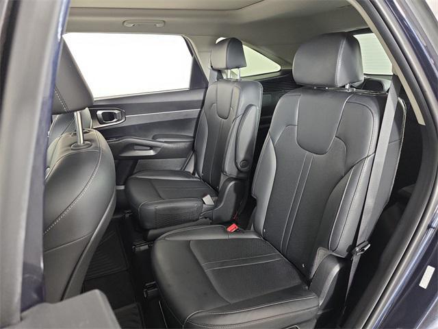used 2022 Kia Sorento Hybrid car, priced at $29,996