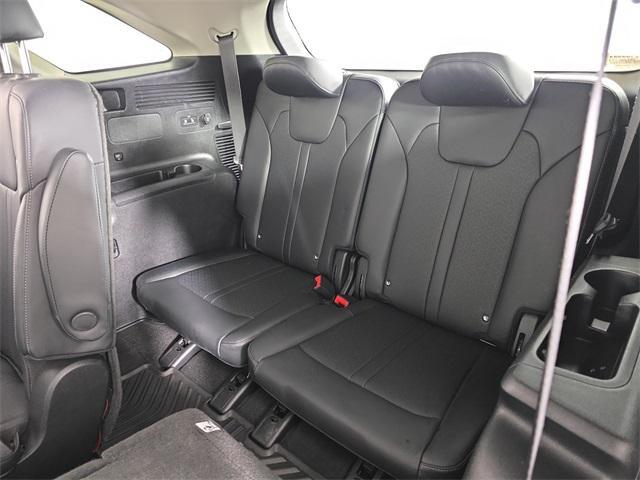 used 2022 Kia Sorento Hybrid car, priced at $29,996