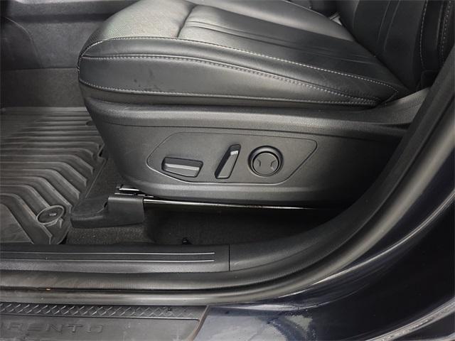 used 2022 Kia Sorento Hybrid car, priced at $29,996