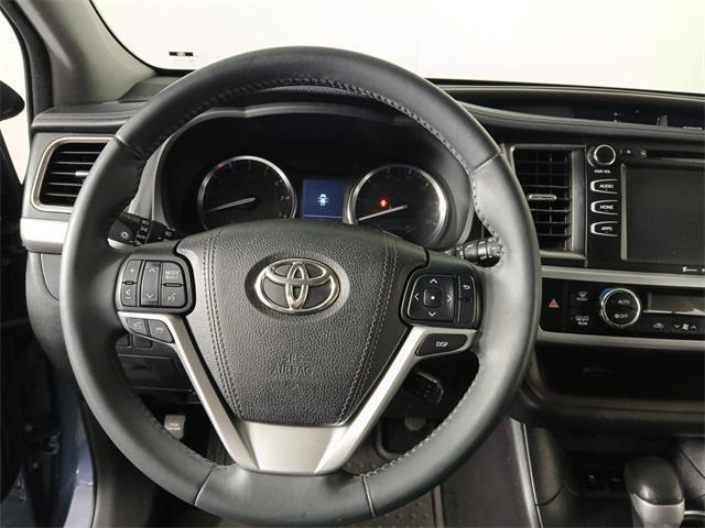 used 2016 Toyota Highlander car, priced at $21,996