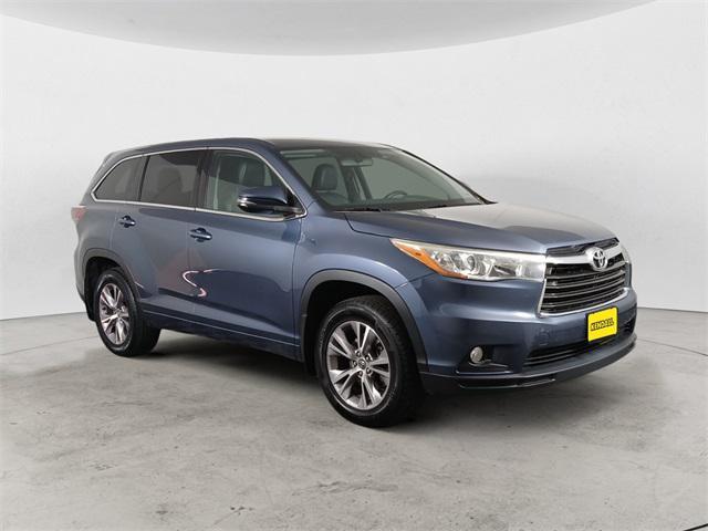 used 2016 Toyota Highlander car, priced at $21,996